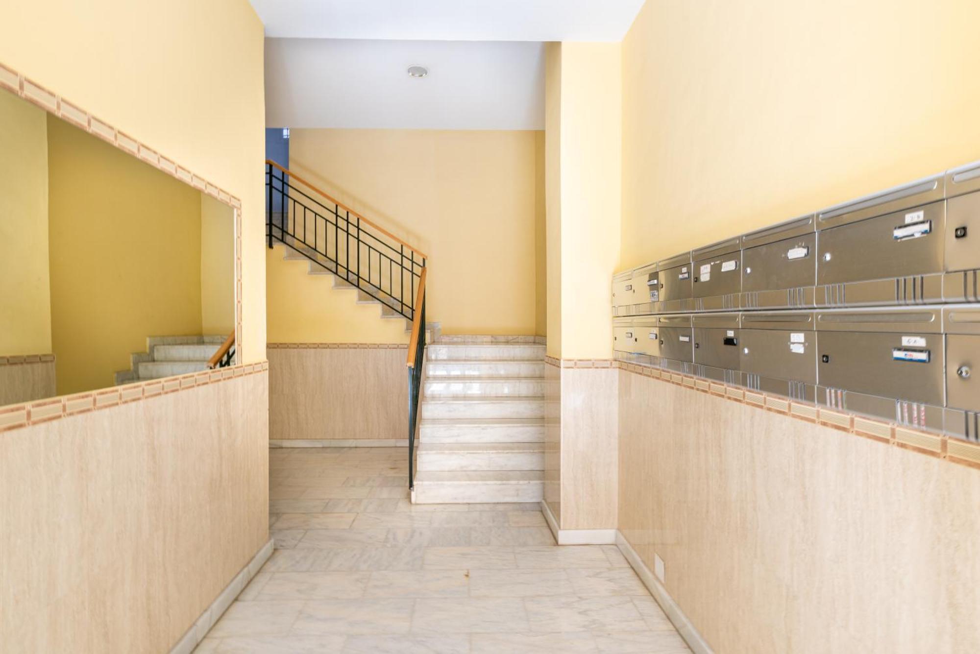 Wintowinrentals Quiet Apartment, Good Location, Free Parking Málaga Kültér fotó