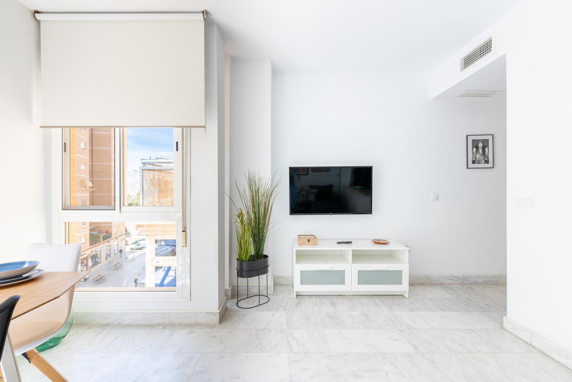 Wintowinrentals Quiet Apartment, Good Location, Free Parking Málaga Kültér fotó